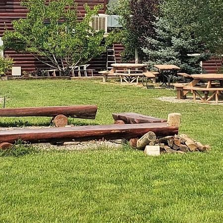 Wolf Den Log Cabin Motel And Rv Park Thayne Bagian luar foto