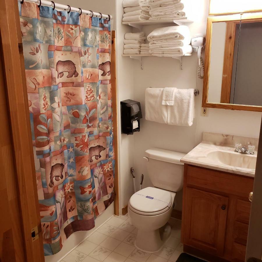 Wolf Den Log Cabin Motel And Rv Park Thayne Bagian luar foto